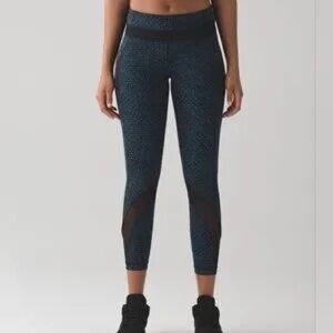 Stylish Blue Patterned Leggings